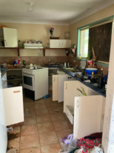 tenant left rubbish behind - kitchen