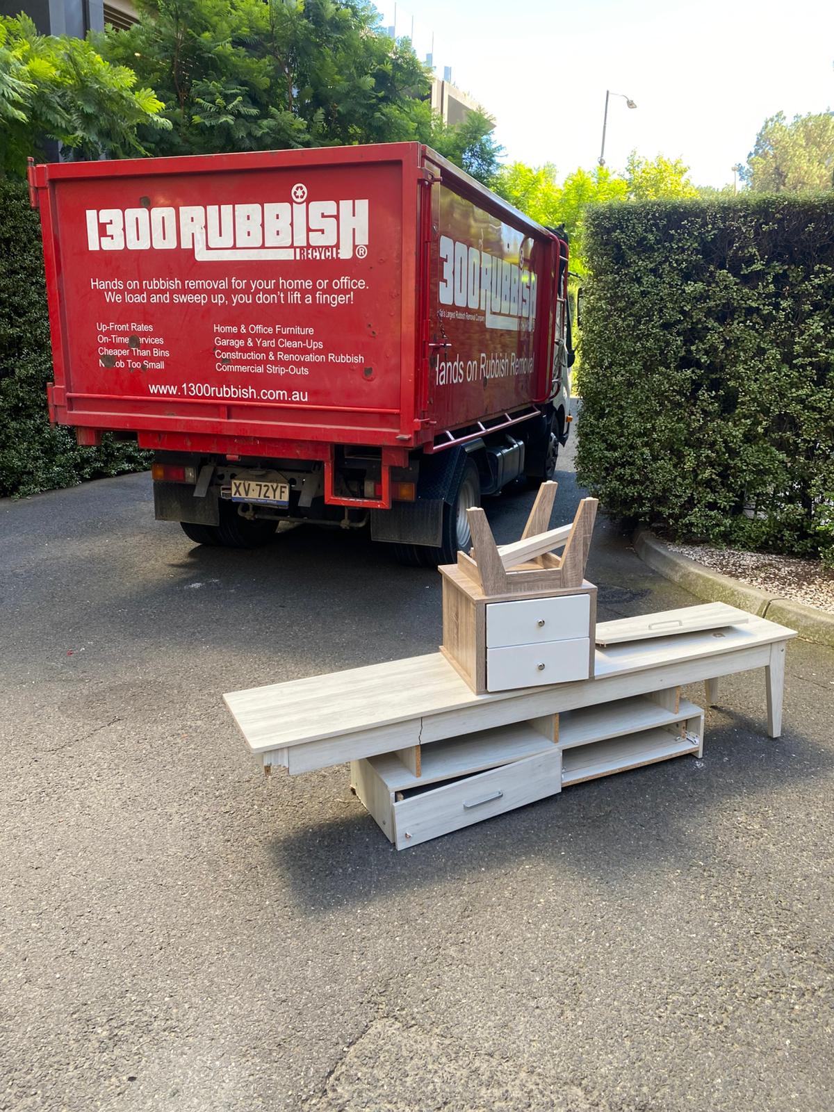 furniture-pickup-before